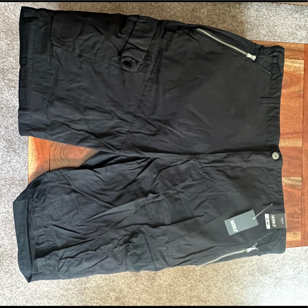 NWT LUXE-T Cargo Shorts size 46